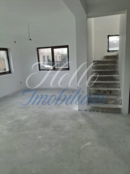 Casă individuală cu 4 camere cu Canalizare în Gilău