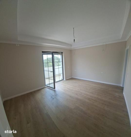 Casă cu 4 camere cu Teren 250 Mp în Torontalului