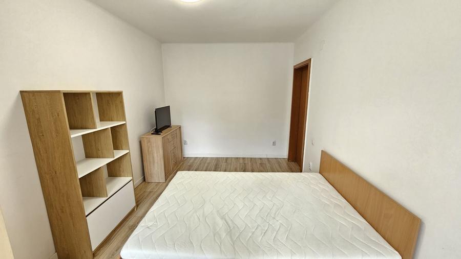 Apartament cu 2 camere decomandat, mobilat în Central