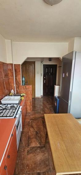 Apartament cu 2 camere semidecomandat în Rogerius