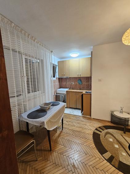 Apartament cu 2 camere semidecomandat în Șagului