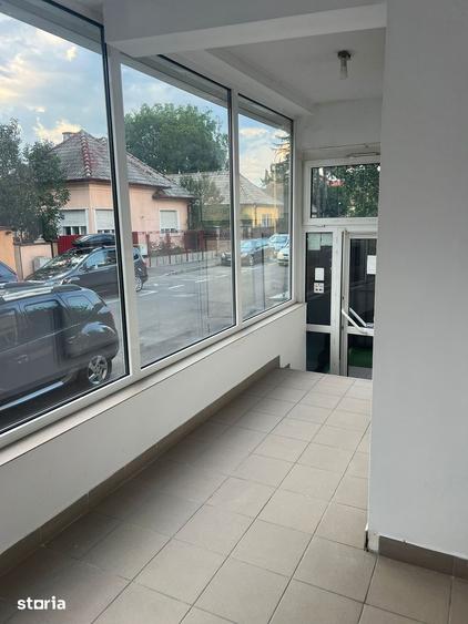 Spațiu comercial, de 115 mp, în Dârste