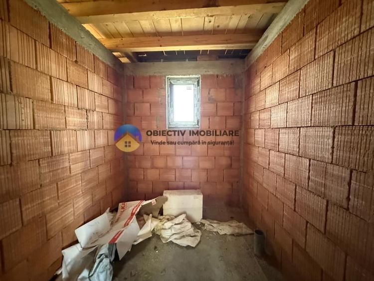 Casă cu 3 camere cu Teren 1400 Mp în Ciritei