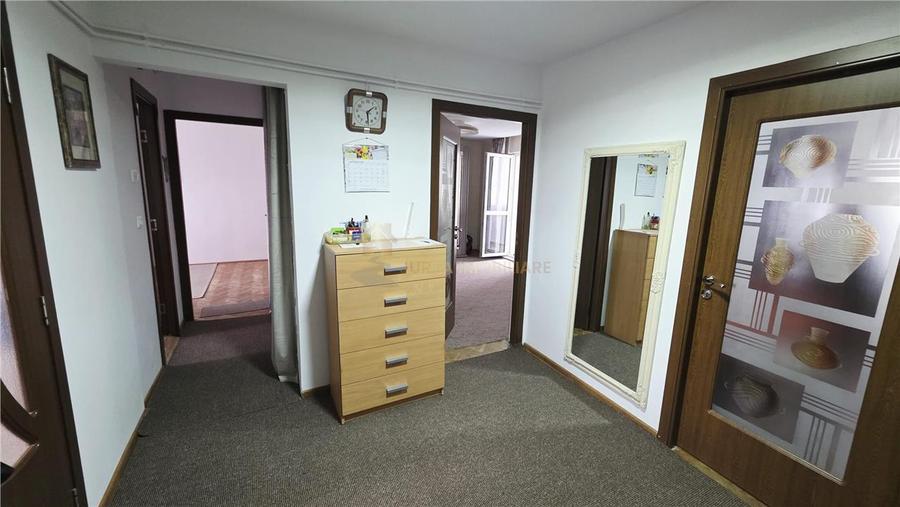 Apartament cu 4 camere decomandat, mobilat în Mănăștur