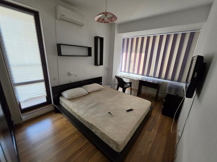 Apartament cu 3 camere decomandat în Obor