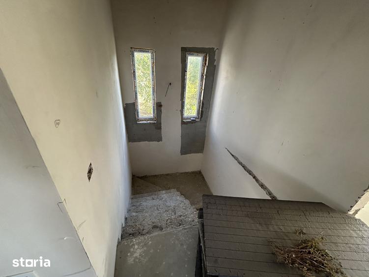 Casă cu 4 camere cu Teren 224 Mp în Sud