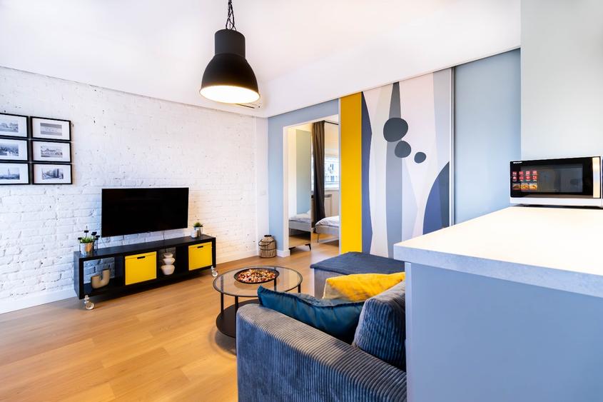 Apartament cu 2 camere semidecomandat în P-ța Romană