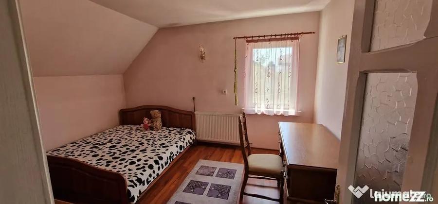 Casă cu 5 camere cu Teren 1000 Mp în Agigea
