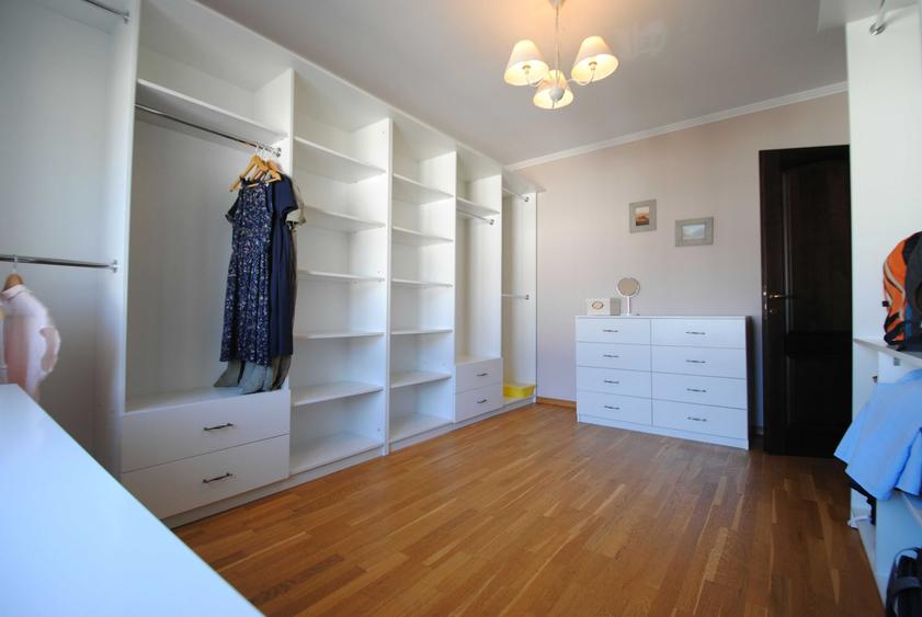 Casă cu 4 camere cu Teren 225 Mp în Giroc