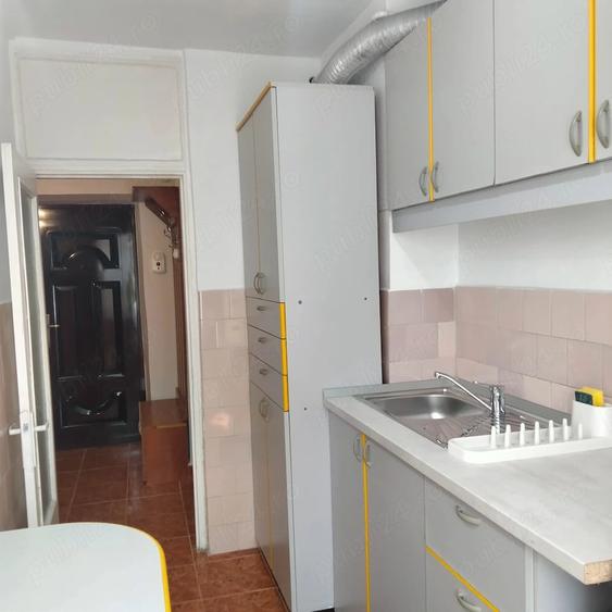 Inchiriez apartament spa?ios, 1 camera zona IFR (Lidl I.C. Frimu), Proprietar - 5