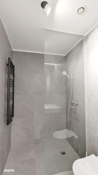 Apartament cu 3 camere în Tei