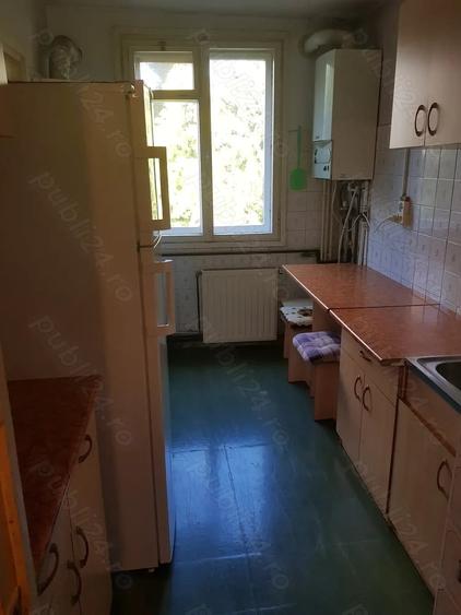 Apartament cu 3 camere semidecomandat în Drumul Taberei