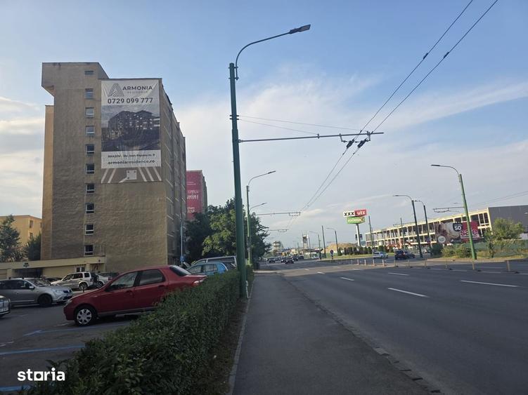 Apartament cu 2 camere decomandat în Tractorul