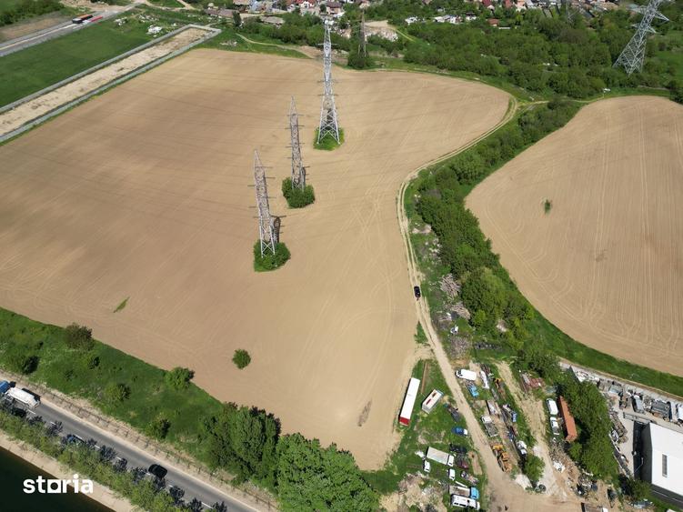 Teren de 11300 mp, în Glina
