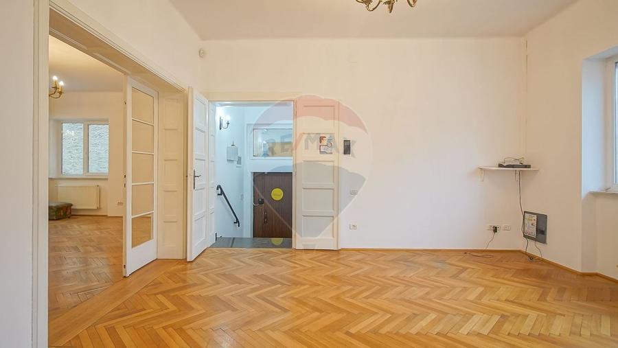 Spațiu comercial, de 123.69999694824 mp, în 15 Noiembrie