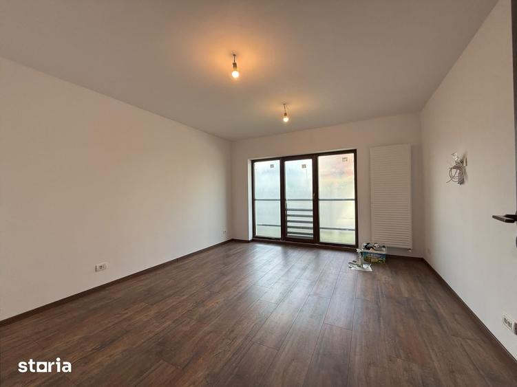 Apartament cu 4 camere în Odăi