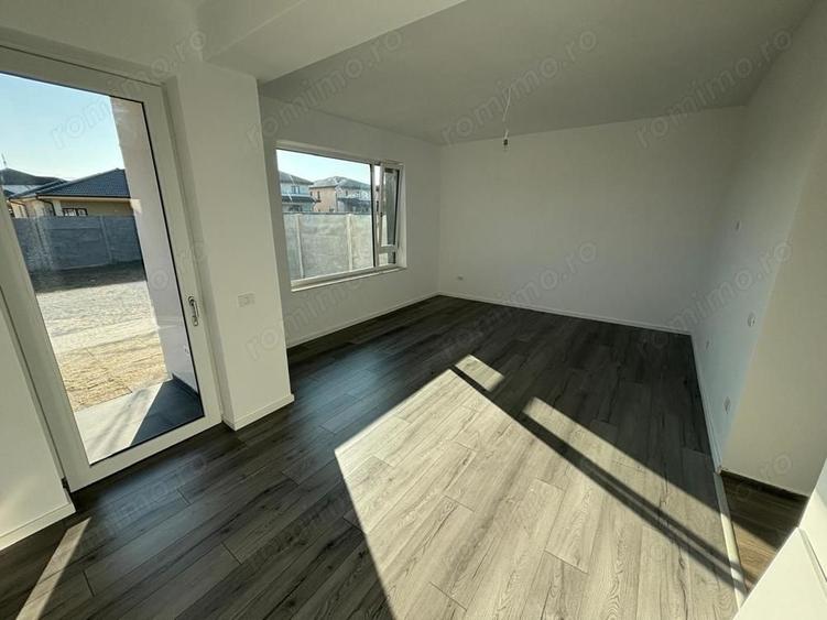 Duplex cu 4 camere cu Canalizare în Giroc