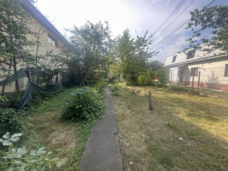Casă individuală cu 5 camere cu Teren 473 Mp în DN 1
