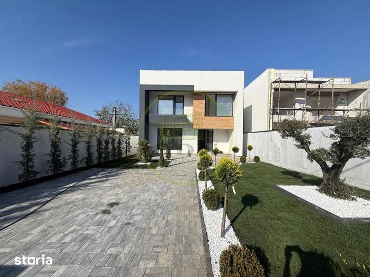 Casă cu 4 camere cu Teren 373 Mp în Romanești