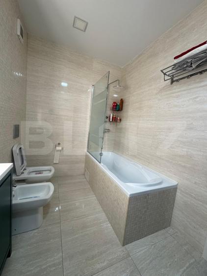 Apartament cu 4 camere decomandat, mobilat în Tractorul
