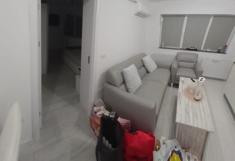 Garsonieră decomandată în Tomis Mall