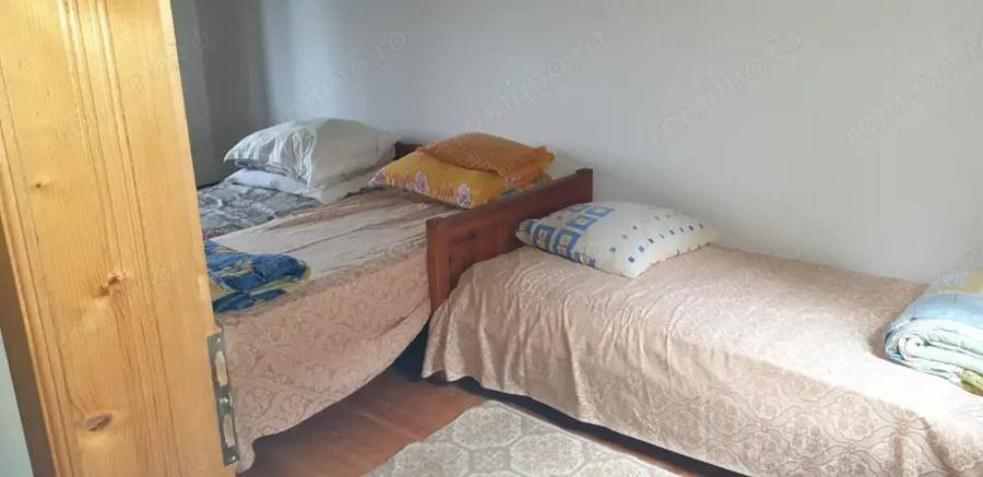 Casă cu 6 camere cu Teren 300 Mp în Rânca