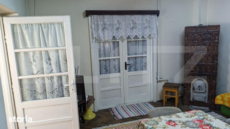 Casă cu 2 camere cu Teren 1100 Mp în Central