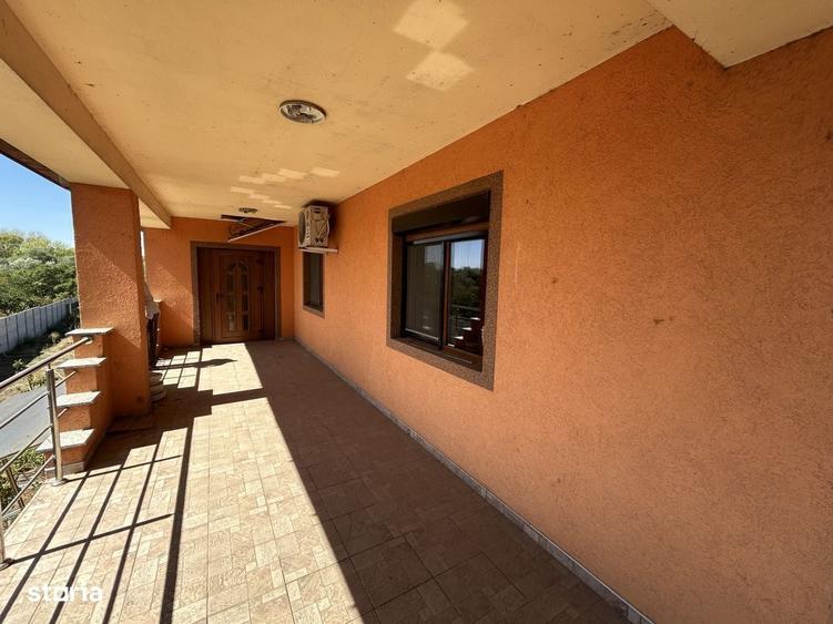 Casă cu 4 camere decomandat cu Teren 1812 Mp în Zădăreni