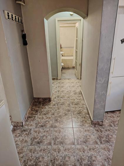 Apartament cu 2 camere decomandat în Exterior Vest