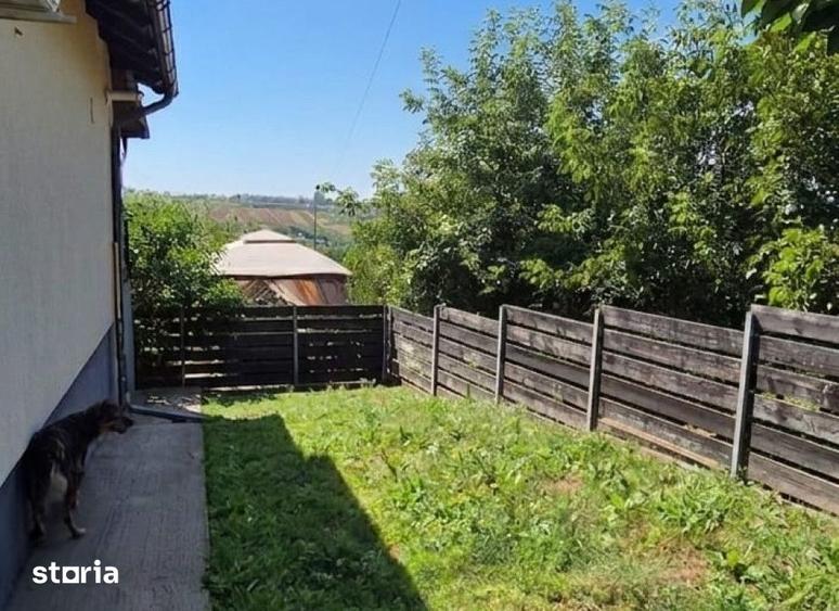 Casă cu 3 camere cu Teren 450 Mp în Bârnova