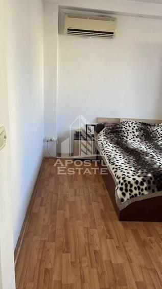 Garsonieră nedecomandată, mobilată în Complex Studențesc
