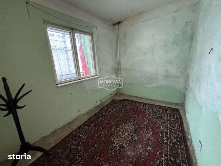 Apartament cu 4 camere decomandat în Central