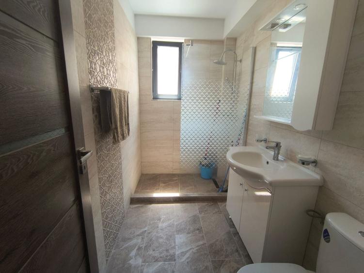 Apartament cu 2 camere semidecomandat în Peninsula