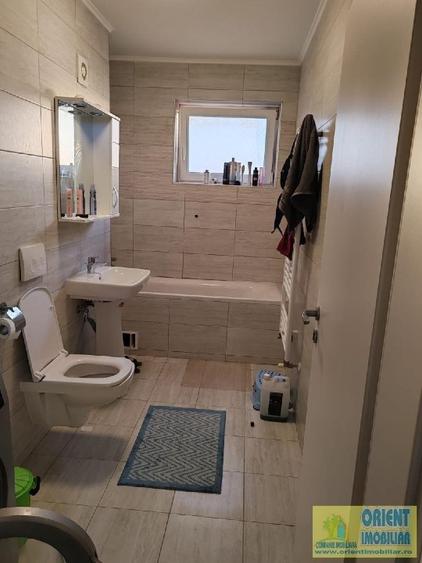 Apartament cu 3 camere nedecomandat în Tomis Plus