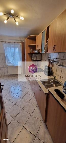 Apartament cu 4 camere decomandat în Central