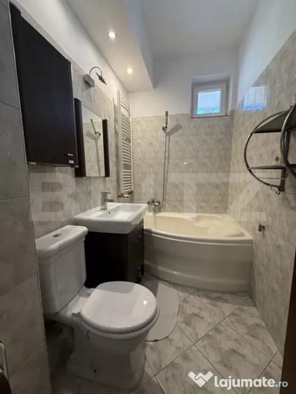Apartament cu 3 camere decomandat în Semicentral