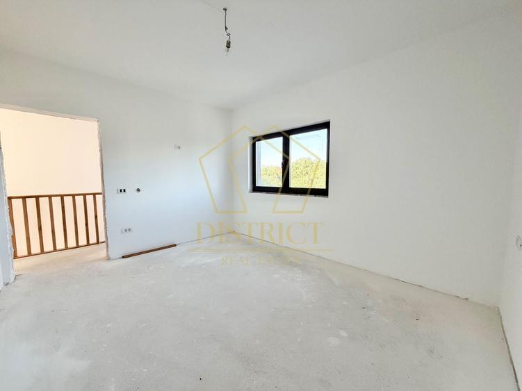 Duplex cu 4 camere cu Canalizare în Chișoda