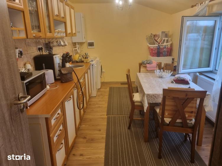 Casă cu 3 camere decomandat cu Teren 3130 Mp în Călan