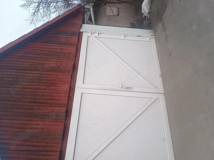 Casă cu Teren 2400 Mp în Dobra