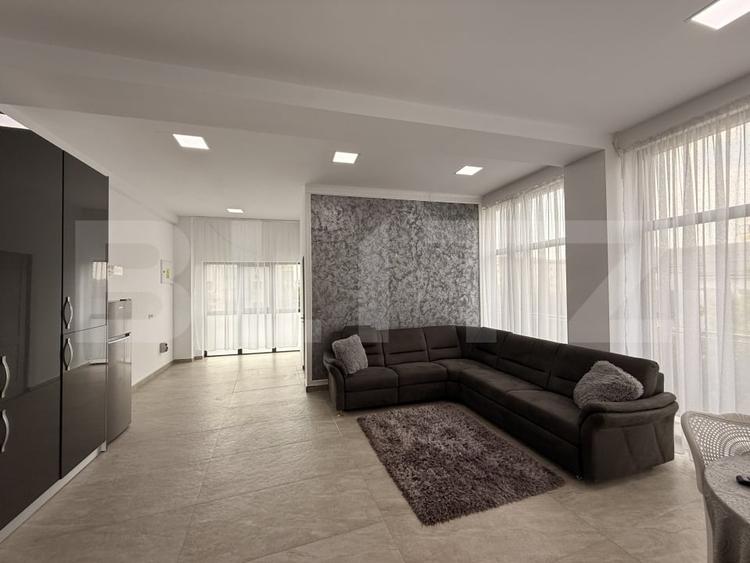 Apartament cu 3 camere decomandat, mobilat în Brazda lui Novac