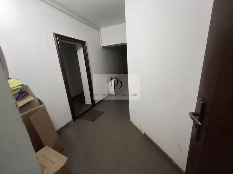 Apartament cu 3 camere decomandat, mobilat în Andrei Mureșanu