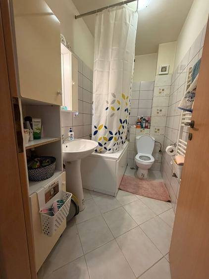 Apartament cu 3 camere semidecomandat în 23 August (Cațelul)