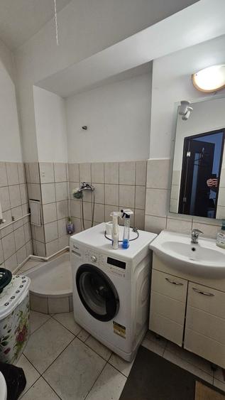 Garsonieră decomandată în Universitate