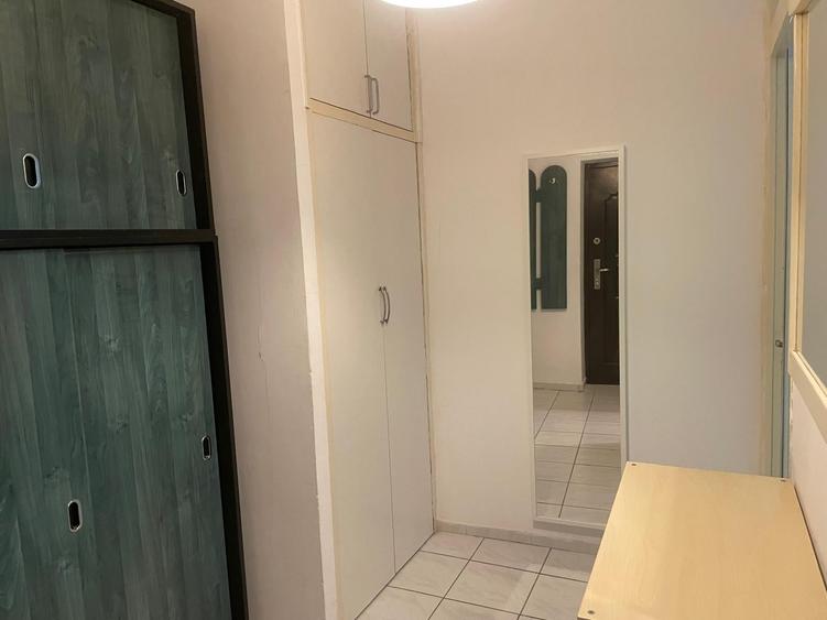 Garsonieră decomandată în Vitan Mall