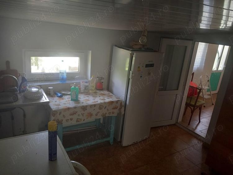 Casă cu 2 camere cu Teren 2700 Mp în Făcăeni