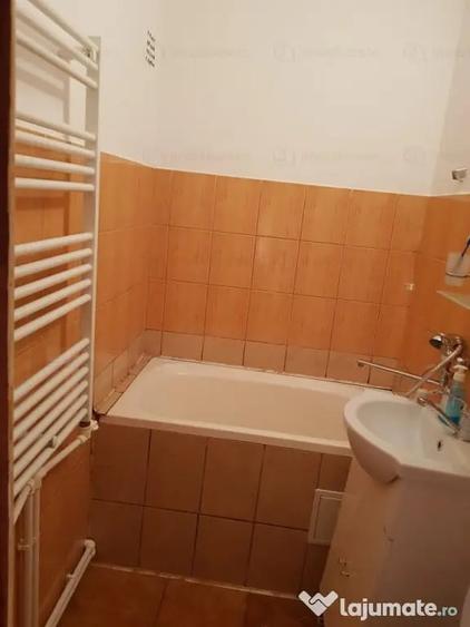 Apartament cu 2 camere semidecomandat în Apollo