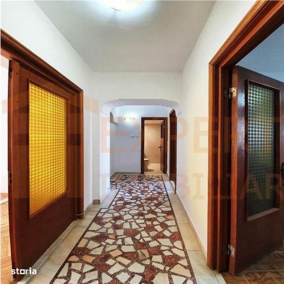 Apartament cu 3 camere decomandat în Tomis II