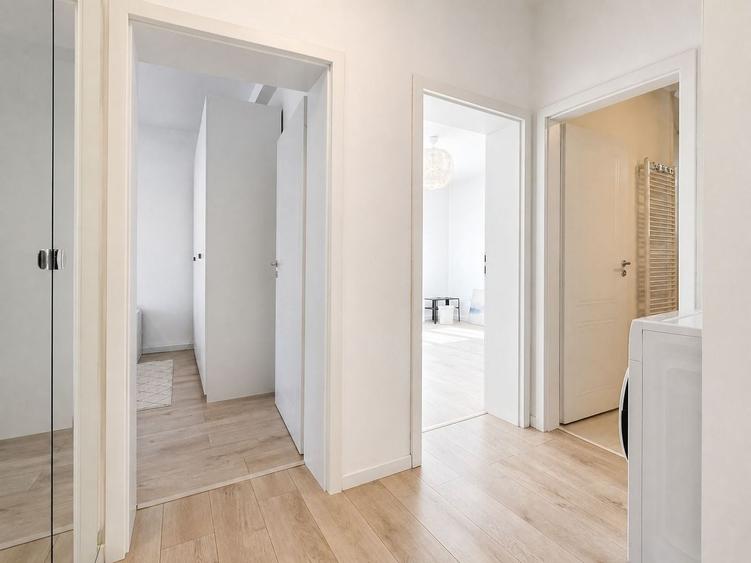 Apartament cu 3 camere decomandat, mobilat în Complex Studențesc