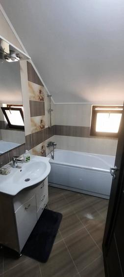 Apartament cu 3 camere în Valea Lupului