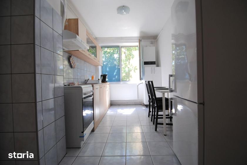 Apartament cu 3 camere de vanzare, in zona Medicina - 5